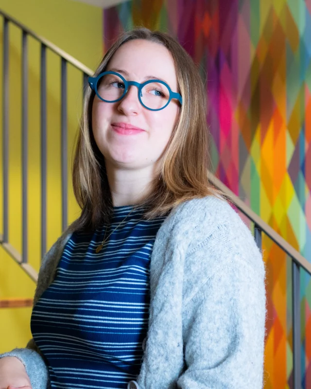 Blau steht Frauen auch! 💙✨

Diese stylische, blaue Brille für Frauen bringt Frische und Eleganz in deinen Look. Sie setzt ein modisches Statement und passt perfekt zu jeder Gelegenheit – ob im Büro oder beim Ausgehen. Für alle, die es lieben, Trends zu setzen und sich von der Masse abzuheben.

Neugierig? Schau vorbei und entdecke deine neue Lieblingsbrille!