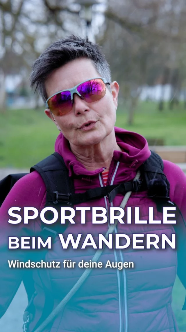 🥾☀️ Sportbrillen sind nicht nur etwas für Radfahrer.

Auch beim Wandern oder Walken können sie Deine Augen schützen. Denn bereits ab einer Geschwindigkeit von etwa 8 km/h kann der Wind die Augen reizen und Beschwerden wie trockene oder entzündete Augen begünstigen.

Eine Sportbrille schützt deshalb nicht nur vor UV-Strahlung, sondern auch vor Wind, Staub, Insekten und anderen äußeren Einflüssen.

Und das Beste: Dafür brauchst Du nicht einmal eine Brillenstärke.

👉 Du bist gerne draußen unterwegs und suchst die passende Sportbrille? Dann komm bei uns im Optik Studio vorbei. Wir finden gemeinsam die richtige Lösung für Deine Aktivitäten.

📍Optik Studio 💙
Für gutes Sehen – bei jedem Abenteuer. 👓🏔️
