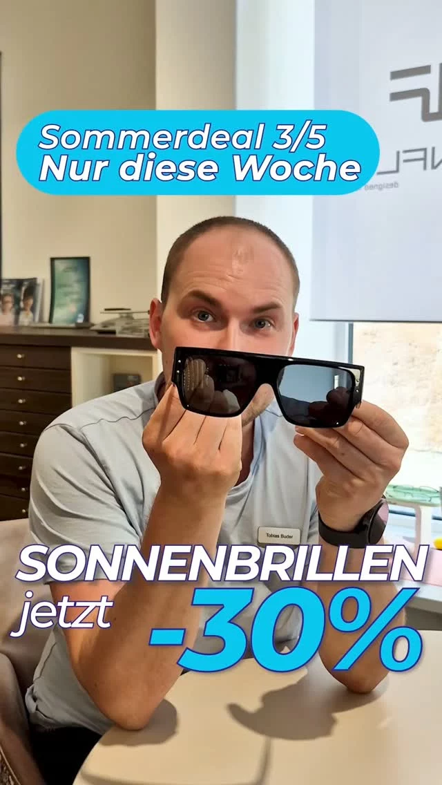 ☀️ Sommer-Aktion: Sonnenbrillen jetzt –30 % | Tag 3/5
Mittwochs-Deal – heute für die Herren: drei Designer-Sonnenbrillen, die jedem Look das gewisse Etwas geben. 🕶️

🔹Den Auftakt macht eine kräftige Dolce & Gabbana, die richtig was im Gesicht hermacht – statt 270 € jetzt 189 €. 

🔹Lieber etwas leichter und eleganter? Dann ist die Armani dein Modell – statt 330 € jetzt 231 €.

🔹Und wer's groß und auffällig mag, greift zur Prada – statt 440 € jetzt 308 €.

Drei Top-Marken, ein Rabatt: –30 % nur am Mittwoch. Hochwertig, bequem und bereit für den Sommer. ☀️

👉 Folg uns, um kein Modell der Woche zu verpassen – und komm direkt im Optik Studio vorbei, solange die Aktion läuft.

📍 Lenbachstraße 16, Schrobenhausen

🗓️ Nur diese Woche 29.06-03.07.2026 , Mo–Fr · –30 %